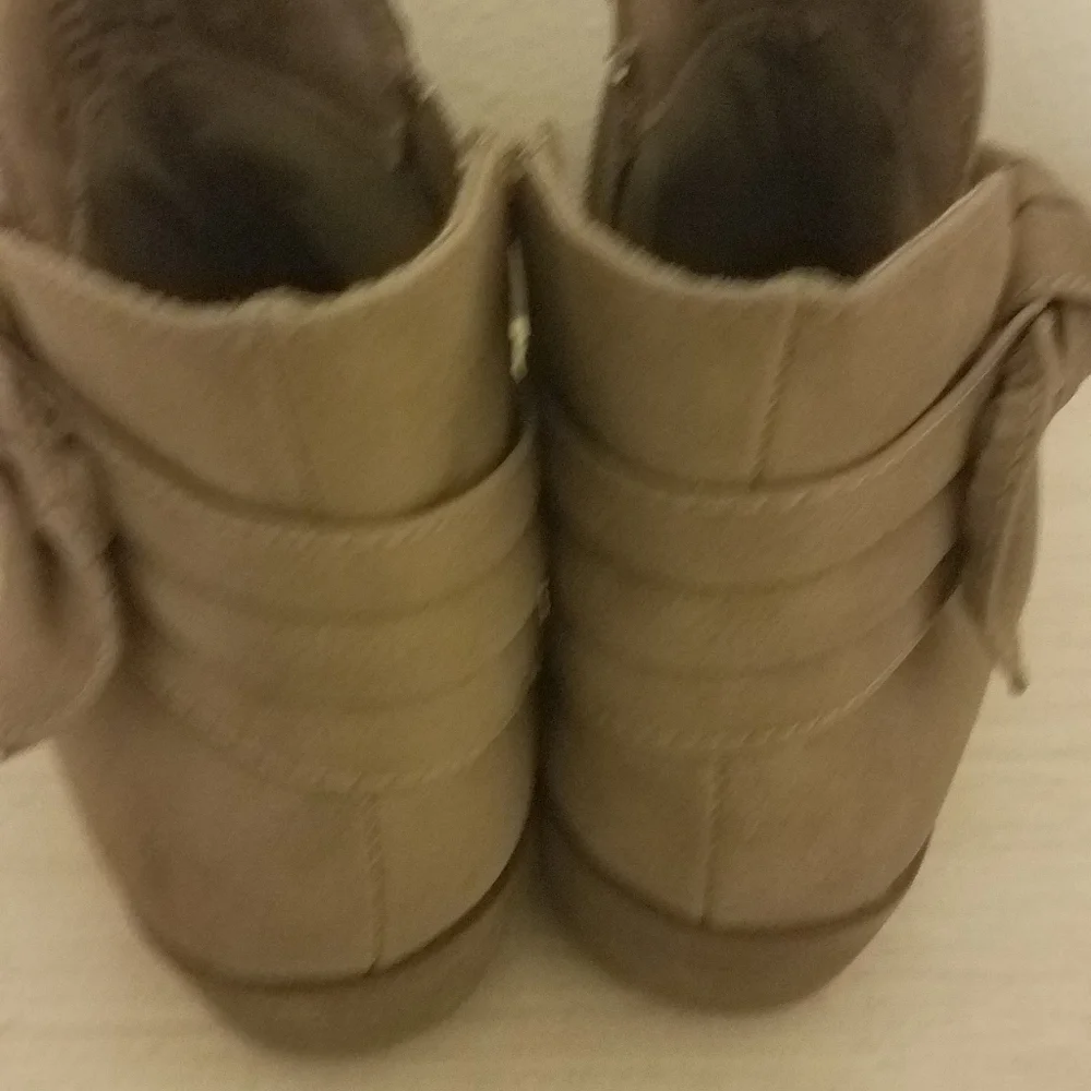 Light Brown Ankle Boots | size 4 Medium